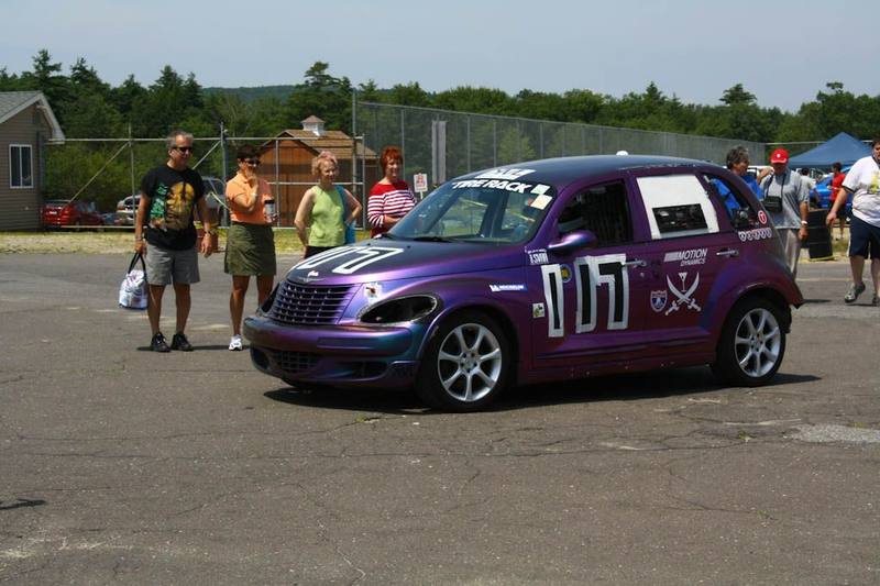 Illustration for article titled The 24 Hours Of LeMons New England 2009 Über Gallery, Part 1